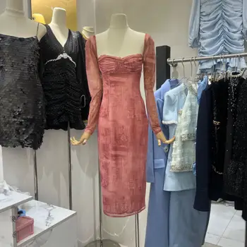 Весна новинка 2024 австралийский тренд сладкий темперамент Кружевное марлевое платье с длинными рукавами с глубоким вырезом тонкое и сексуальное