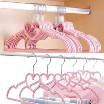 10PCS Вешалка для одежды Прочная вешалка ABS Heart Pattern Вешалка для пальто для взрослых детей Одежда Подвесные принадлежности (розовый)
