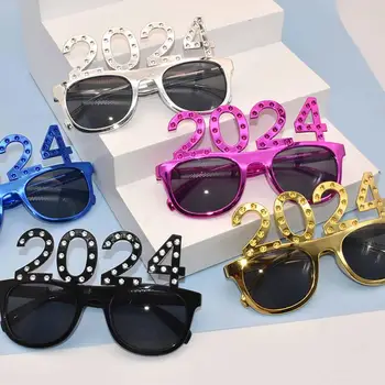 2024 Солнцезащитные очки 2024 Горный хрусталь Новогодние очки для вечеринок Сияющие 3d очки для Рождества Номер Spoof Party Props Новый год
