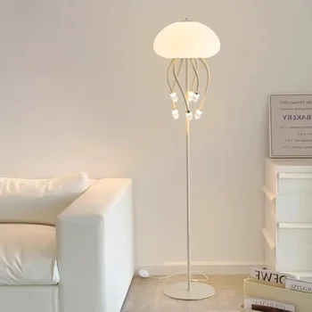 Торшер медузы Скандинавская гостиная Диван рядом со спальней Свет B & B Атмосфера Украшение Вертикальная лампа